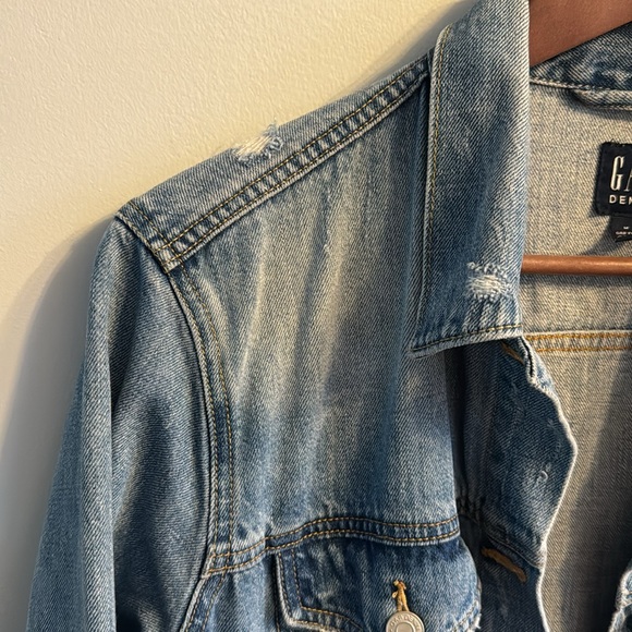 Gap Oversized Destructed Denim Jacket - Picture 4 of 5